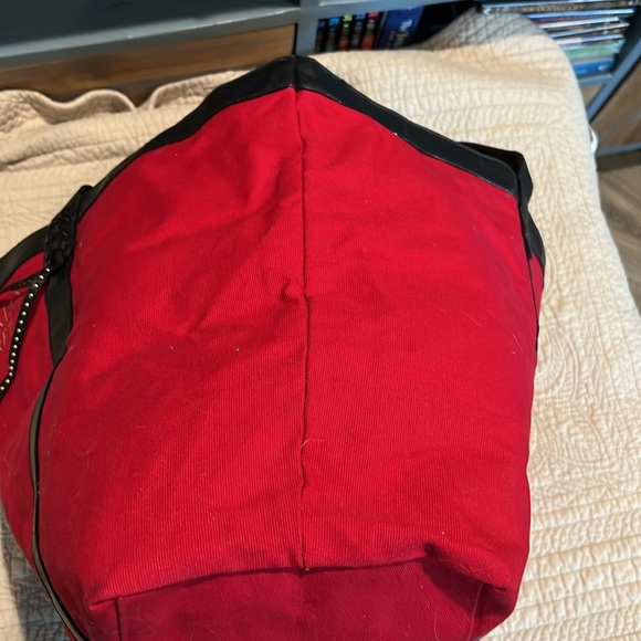 VICTORIAS SECRET LARGE RED OPEN TOTE FRINGES - Picture 8 of 13